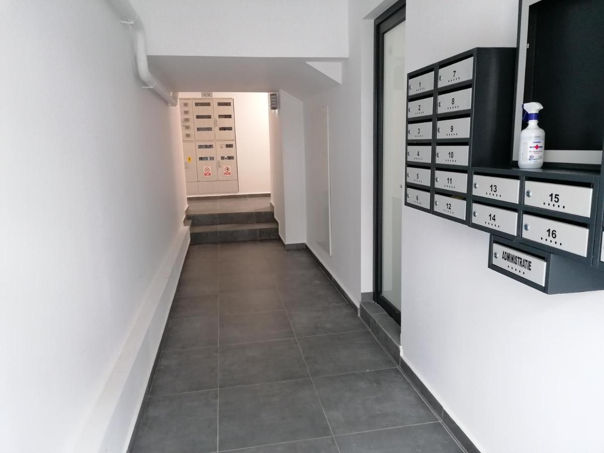 Ama Apartament Cu Terasa 50 Mp & Parcare Брашов Экстерьер фото