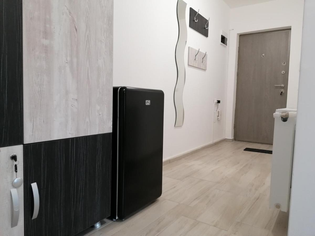 Ama Apartament Cu Terasa 50 Mp & Parcare Брашов Экстерьер фото