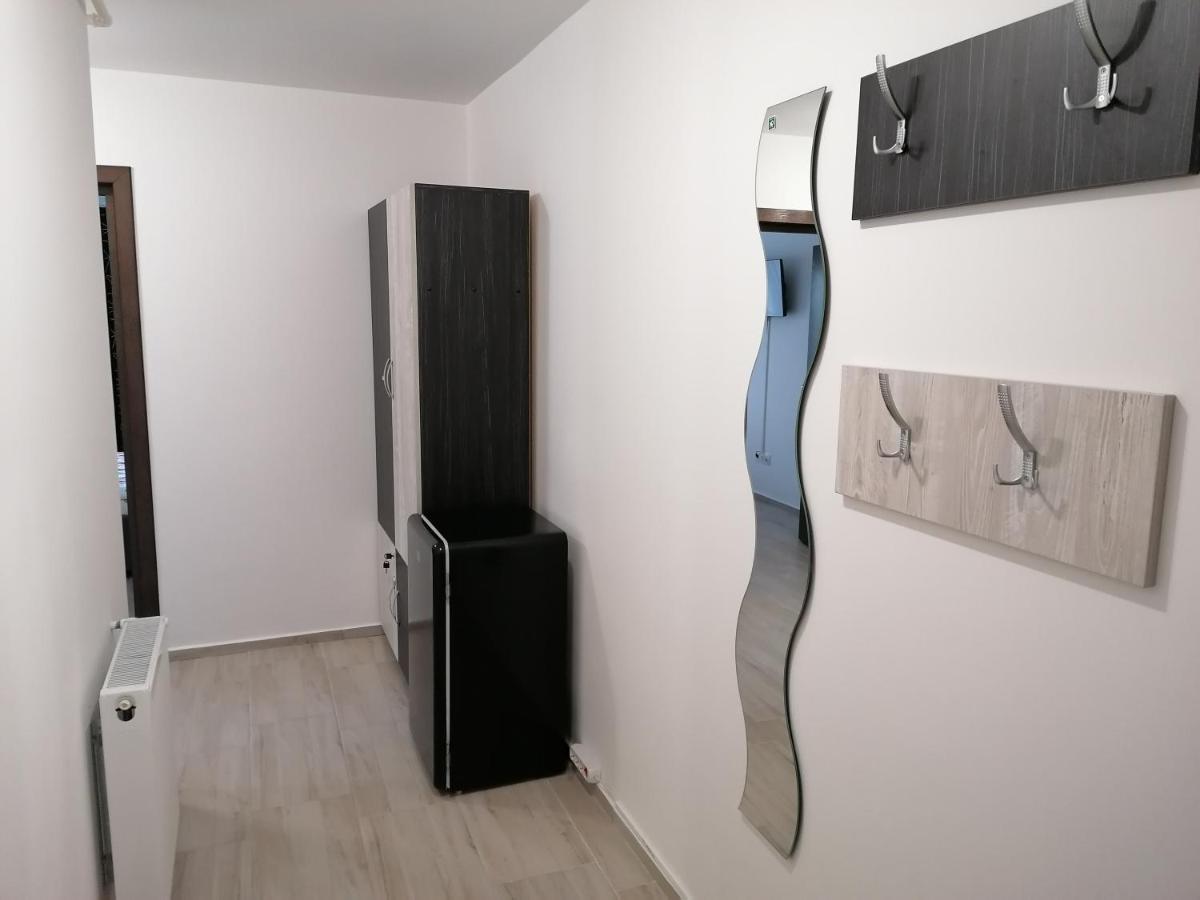 Ama Apartament Cu Terasa 50 Mp & Parcare Брашов Экстерьер фото