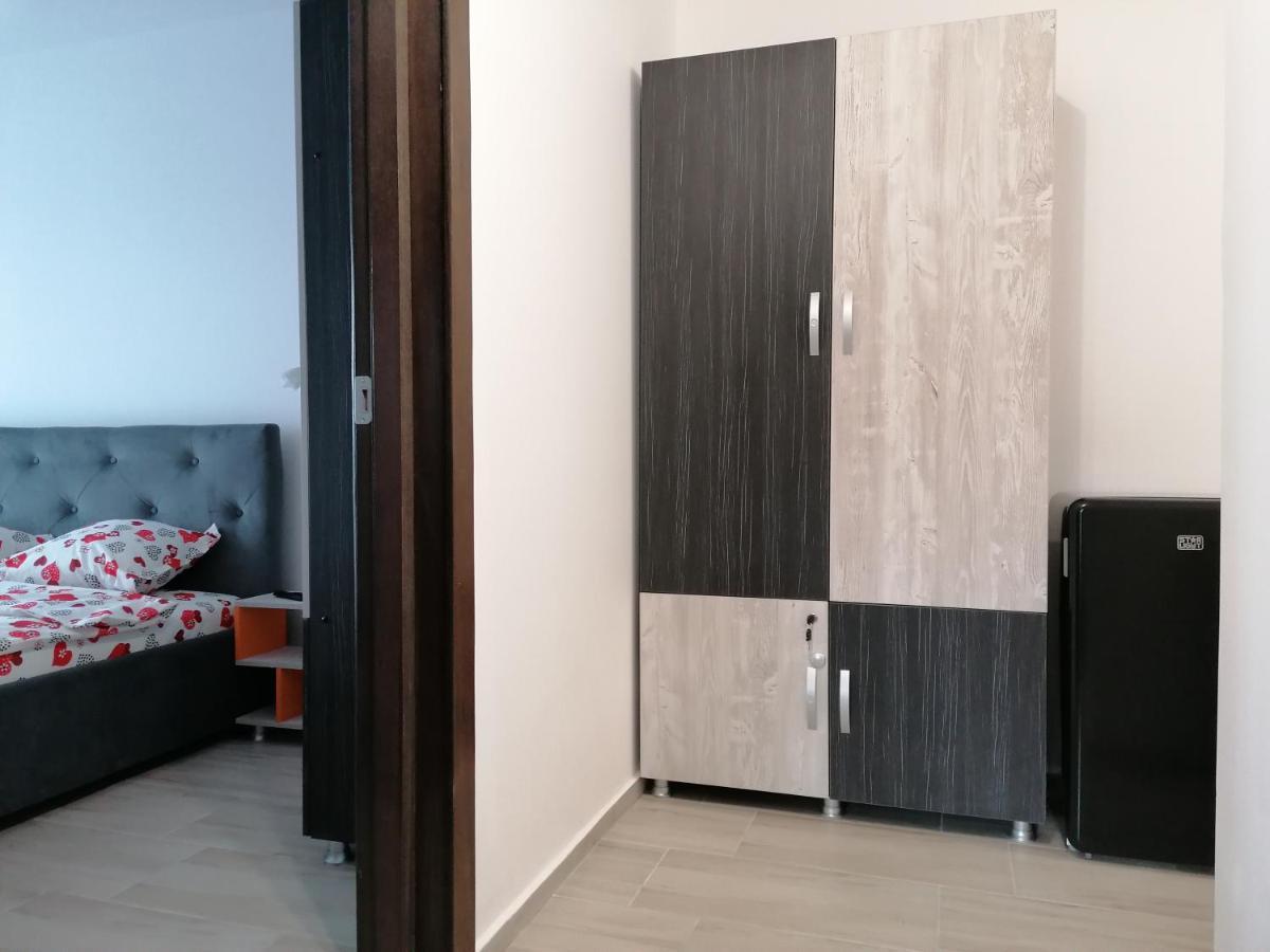 Ama Apartament Cu Terasa 50 Mp & Parcare Брашов Экстерьер фото