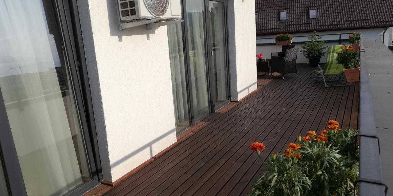 Ama Apartament Cu Terasa 50 Mp & Parcare Брашов Экстерьер фото