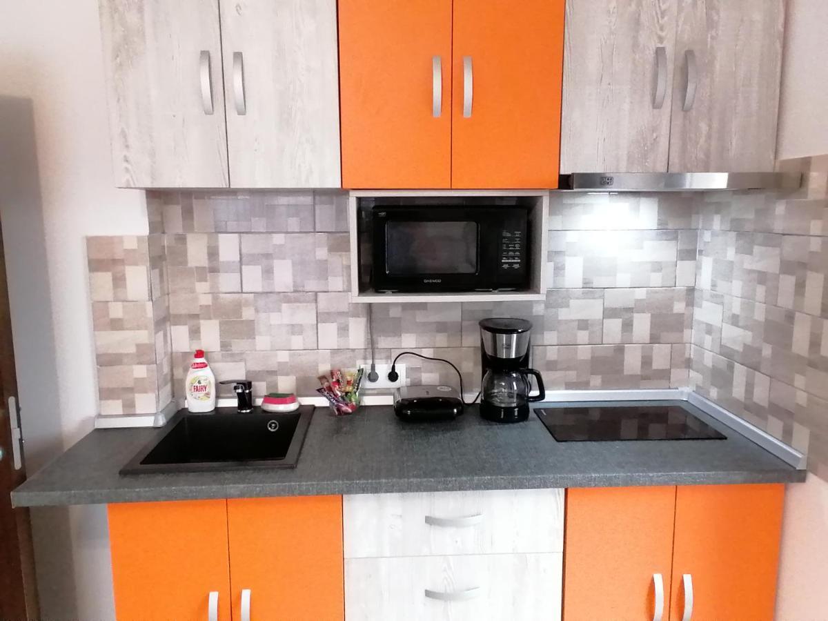 Ama Apartament Cu Terasa 50 Mp & Parcare Брашов Экстерьер фото